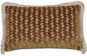 BOHOLOGY Zlat&yacute; sametov&yacute; povlak na pol&scaron;t&aacute;ř Stormie 30 x 50 cm s tř&aacute;sněmi