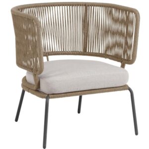 B&eacute;žov&eacute; pleten&eacute; zahradn&iacute; křeslo Kave Home Nadin