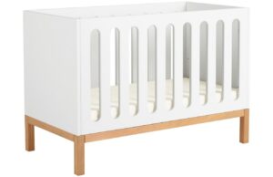 B&iacute;l&aacute; lakovan&aacute; dětsk&aacute; post&yacute;lka Quax Indigo 120 x 60 cm