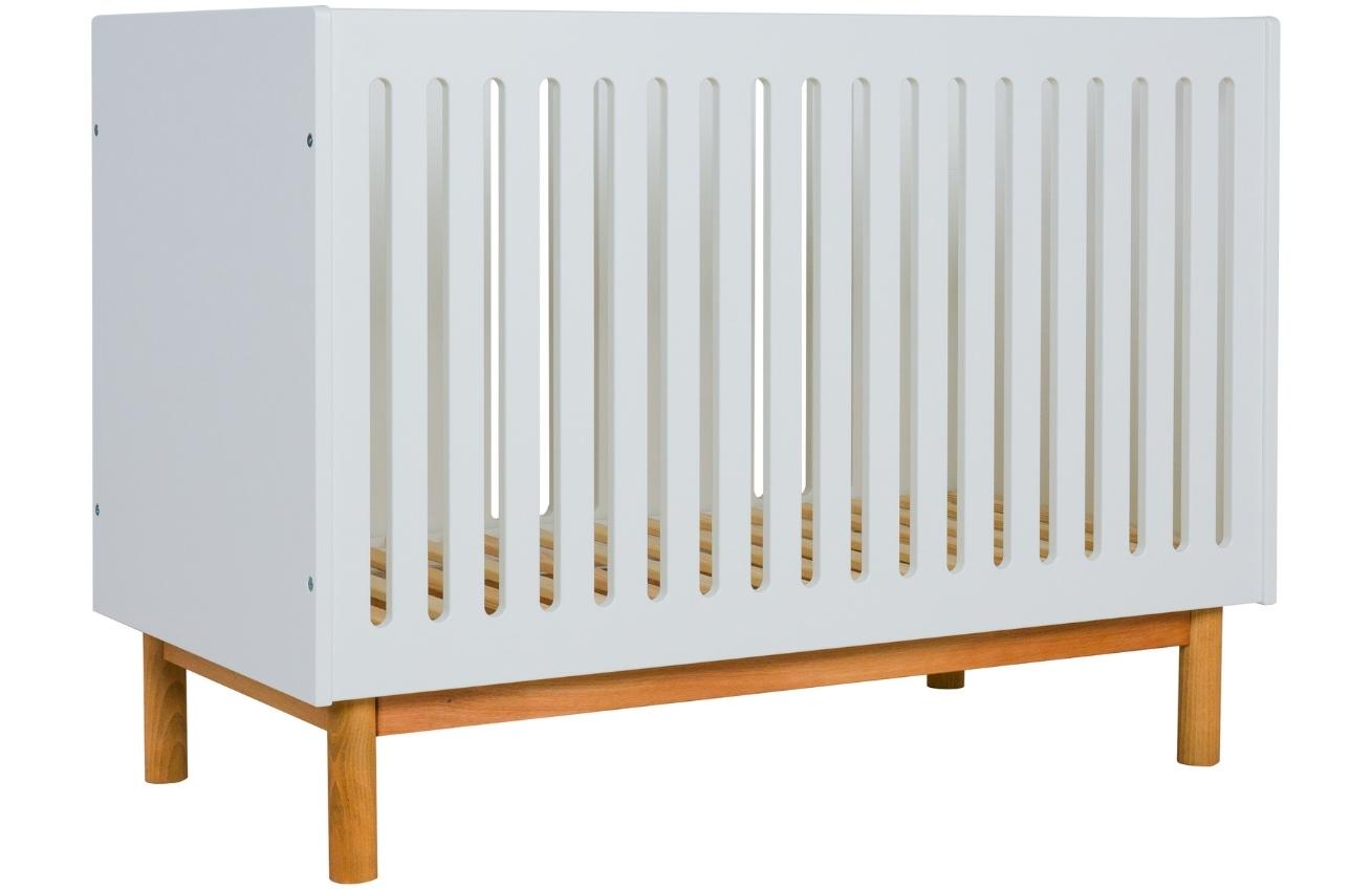 Bílá lakovaná dětská postýlka Quax Mood 60 x 120 cm