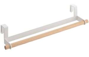 B&iacute;l&yacute; kovov&yacute; z&aacute;věsn&yacute; drž&aacute;k na utěrky Yamazaki Tosca 33 cm