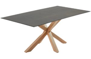 Čern&yacute; porcel&aacute;nov&yacute; j&iacute;deln&iacute; stůl Kave Home Argo 200 x 100 cm s př&iacute;rodn&iacute; kovovou podnož&iacute;