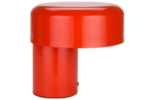 FEST Amsterdam Červen&aacute; kovov&aacute; nab&iacute;jec&iacute; stoln&iacute; LED lampa Scoop