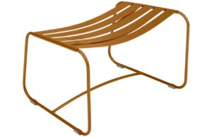 Hněd&aacute; kovov&aacute; podnožka Fermob Surprising