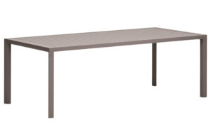 Hněd&yacute; kovov&yacute; zahradn&iacute; j&iacute;deln&iacute; stůl Kave Home Culip 220 x 100 cm