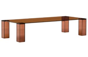 Hněd&yacute; skleněn&yacute; konferenčn&iacute; stolek Kave Home Adularia 140 x 60 cm