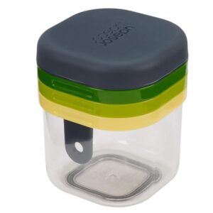 Joseph Joseph Barevn&yacute; plastov&yacute; kr&aacute;ječ na zeleninu Multi-prep Mini