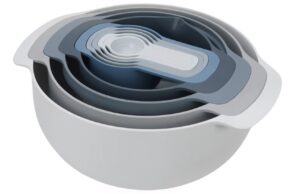 Joseph Joseph Sada modr&yacute;ch plastov&yacute;ch misek s odměrkami Nest