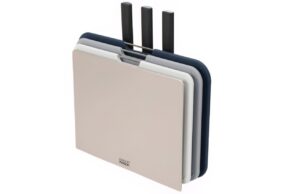 Joseph Joseph Sada tř&iacute; plastov&yacute;ch prk&eacute;nek a nožů se stojanem Nest Plus