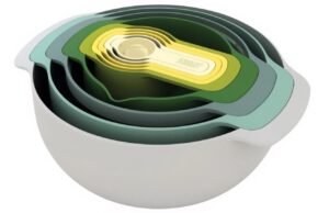 Joseph Joseph Sada zeleno-žlut&yacute;ch plastov&yacute;ch misek s odměrkami Nest