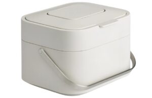 Joseph Joseph Světle &scaron;ed&aacute; plastov&aacute; n&aacute;doba na bioodpad Stack 4 l s uhl&iacute;kov&yacute;m filtrem