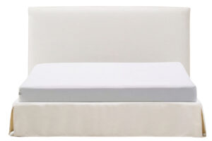 Kave Home B&iacute;l&aacute; dvoulůžkov&aacute; postel Jaira s čelem 180 x 200 cm