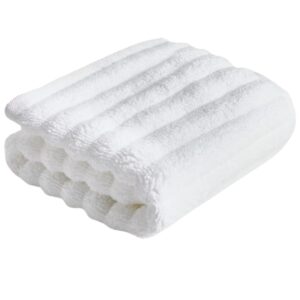 Kave Home B&iacute;l&yacute; bavlněn&yacute; ručn&iacute;k Navira 30 x 50 cm