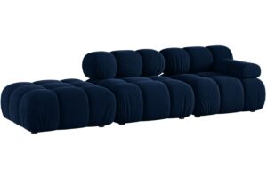 Micadoni Kr&aacute;lovsky modr&aacute; sametov&aacute; čtyřm&iacute;stn&aacute; pohovka Bellis 282 cm