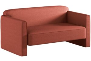 Micadoni Terakotově červen&aacute; dvoum&iacute;stn&aacute; pohovka Abby 140 cm