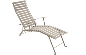 Mu&scaron;k&aacute;tově &scaron;ed&eacute; kovov&eacute; leh&aacute;tko Fermob Bistro