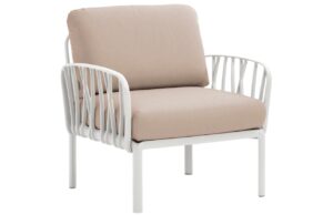 Nardi B&eacute;žov&eacute; l&aacute;tkov&eacute; zahradn&iacute; křeslo Komodo II. s b&iacute;lou podnož&iacute;