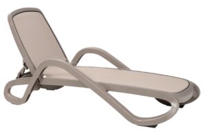 Nardi &Scaron;edohněd&eacute; plastov&eacute; zahradn&iacute; leh&aacute;tko Alfa