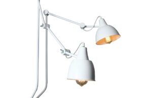 Nordic Design B&iacute;l&aacute; kovov&aacute; n&aacute;stěnn&aacute; lampa Cobain II.
