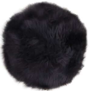 Nordic Living Čern&yacute; podsed&aacute;k Lenny 35 cm z ovč&iacute; kůže