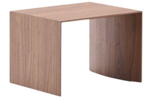 Ořechov&yacute; odkl&aacute;dac&iacute; stolek Kave Home Litto 55 x 40 cm