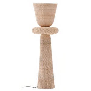 Ratanov&aacute; stojac&iacute; lampa Kave Home Neuda 140 cm