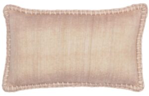 Růžov&yacute; povlak na pol&scaron;t&aacute;ř Kave Home Augustina 30 x 50 cm