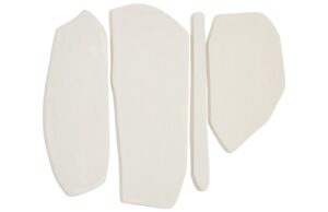 Sada čtyř b&iacute;l&yacute;ch n&aacute;stěnn&yacute;ch dekorac&iacute; Kave Home Siluna