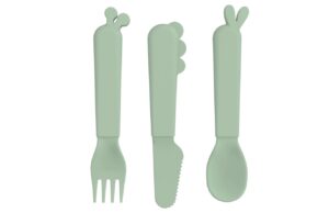 Sada zelen&yacute;ch plastov&yacute;ch př&iacute;borů Done by Deer Deer friends