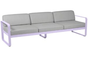 &Scaron;ed&aacute; čalouněn&aacute; zahradn&iacute; pohovka Fermob Bellevie 235 cm s fialovou podnož&iacute;