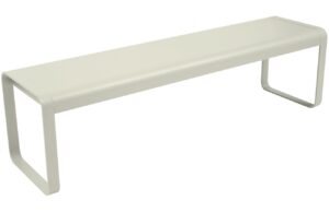 Světle &scaron;ed&aacute; kovov&aacute; lavice Fermob Bellevie 161 cm