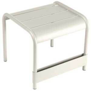 Světle &scaron;ed&yacute; kovov&yacute; zahradn&iacute; odkl&aacute;dac&iacute; stolek Fermob Luxembourg 44 x 42 cm