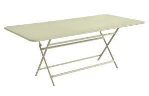 Světle zelen&yacute; kovov&yacute; skl&aacute;dac&iacute; stůl Fermob Caract&eacute;re 190 x 90 cm