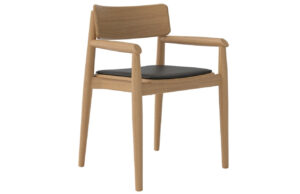 Take Me Home Dubov&aacute; j&iacute;deln&iacute; židle Dante s područkami