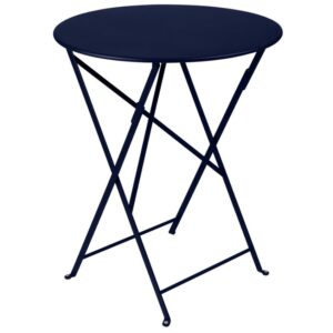 Tmavě modr&yacute; kovov&yacute; skl&aacute;dac&iacute; stůl Fermob Bistro &Oslash; 60 cm