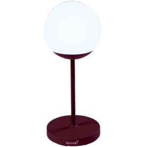Tře&scaron;ňově červen&aacute; venkovn&iacute; LED lampa Fermob MOOON! 63 cm