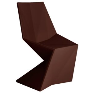 VONDOM Hněd&aacute; plastov&aacute; j&iacute;deln&iacute; židle VERTEX