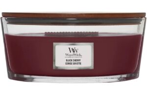 Vonn&aacute; sv&iacute;čka WoodWick loď