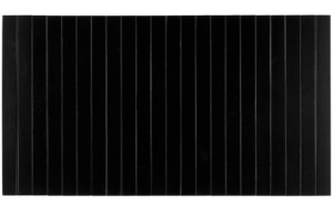 WOOOD Čern&aacute; dubov&aacute; odkl&aacute;dac&iacute; podložka na područku pohovky Wonda 44 x 24 cm