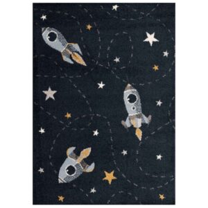 Yellow Tipi Tmavě modr&yacute; dětsk&yacute; koberec Fast Rockets 120 x 170 cm