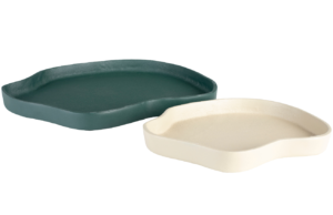 Zeleno b&eacute;žov&yacute; set dvou kovov&yacute;ch t&aacute;ců ZUIVER REVOLT 35 x 23 cm