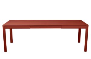 Zemitě červen&yacute; kovov&yacute; rozkl&aacute;dac&iacute; zahradn&iacute; stůl Fermob Ribambelle 149/234 x 100 cm