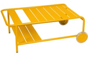 Žlut&yacute; kovov&yacute; zahradn&iacute; konferenčn&iacute; stolek Fermob Luxembourg 105 x 72 cm