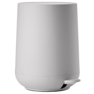 Zone Denmark Světle &scaron;ed&yacute; plastov&yacute; ped&aacute;lov&yacute; odpadkov&yacute; ko&scaron; Nova 5 l