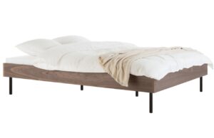 noo.ma Ořechov&aacute; dvoulůžkov&aacute; postel Streiko 200 x 200 cm s ro&scaron;tem