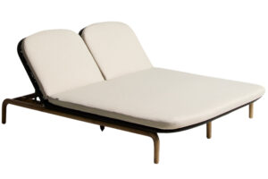 Kave Home Dřevěn&eacute; zahradn&iacute; dvojleh&aacute;tko Alipa s tmavě &scaron;ed&yacute;m v&yacute;pletem