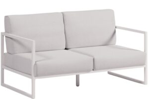 Kave Home B&iacute;l&aacute; zahradn&iacute; pohovka Comova 152 cm