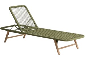 Kave Home Zelen&eacute; zahradn&iacute; leh&aacute;tko Dandara s dřevěnou podnož&iacute;